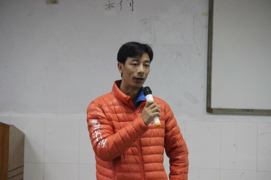 (图为张小林副经理发言)