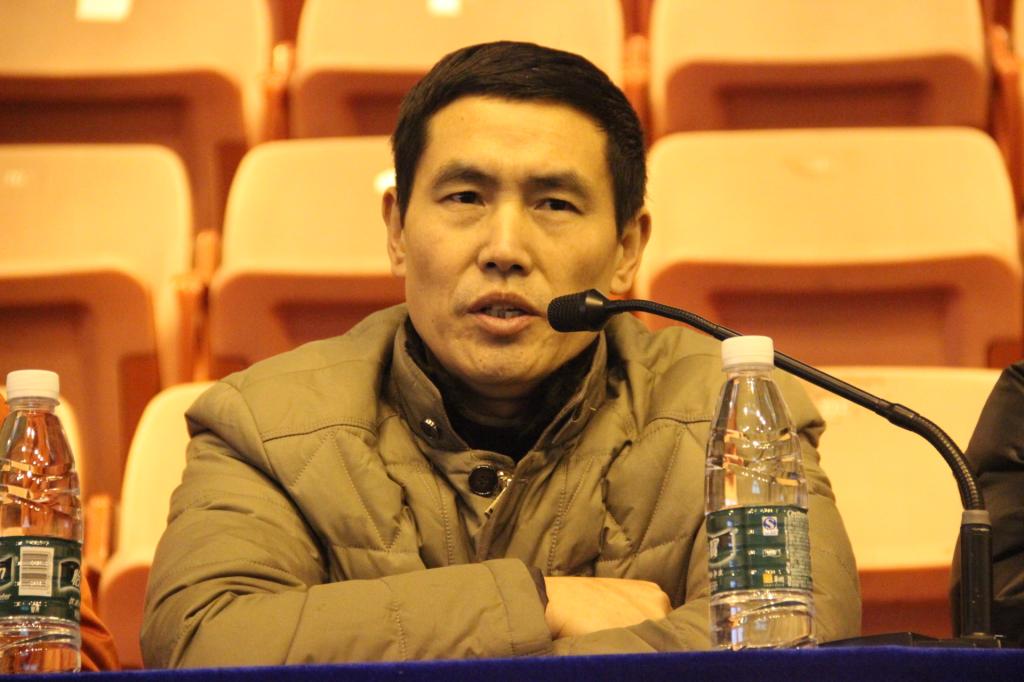 图为周道平教授(张成兵摄)