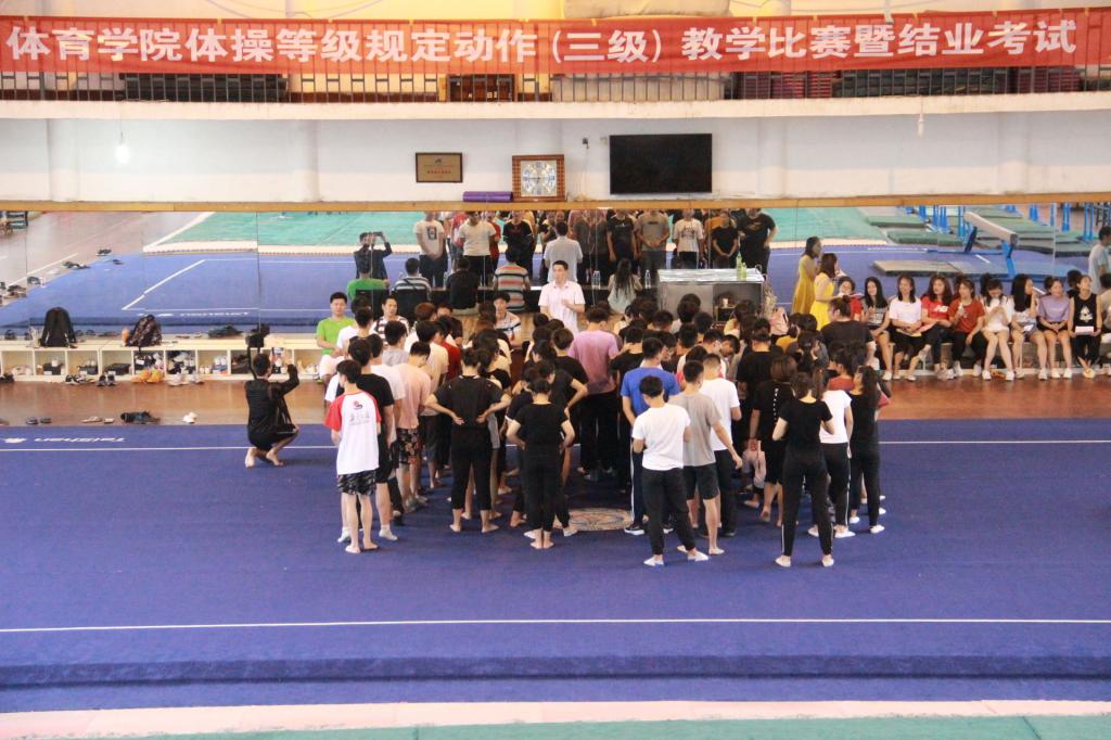 图一 开幕式现场(王澳伦摄)