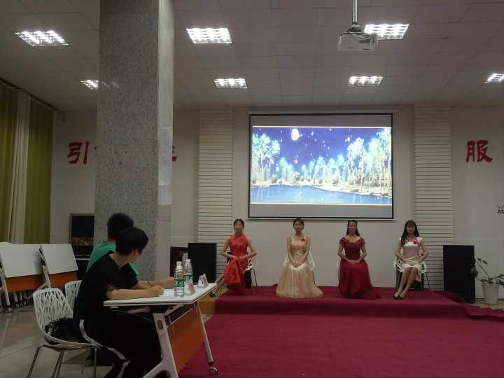 图一 比赛现场(王澳伦摄)